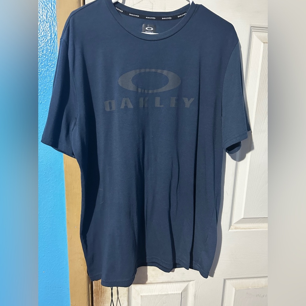 Oakley Men's Dark Blue Short Sleeve Tee